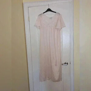 Vintage  pale pink french maid size large nightie